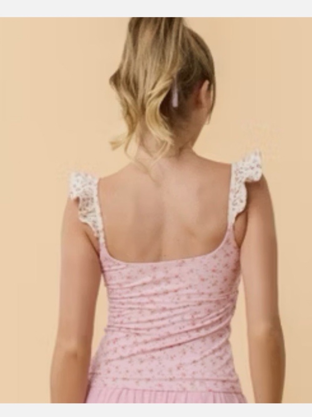 [BLOGILATES] RUFFLE LACE UP TANK - Picture 3 of 10
